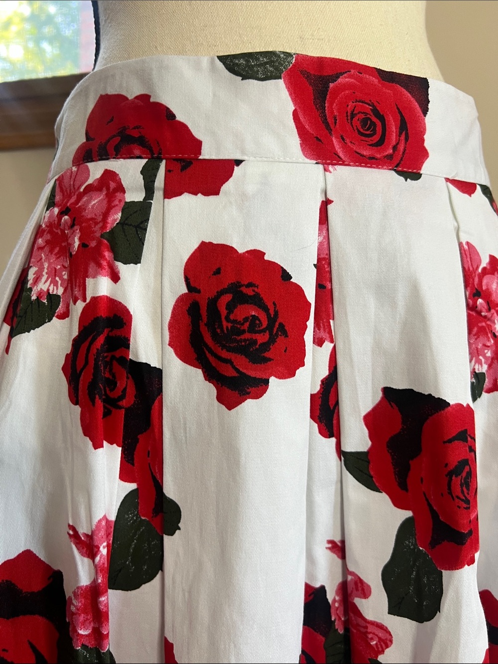 White Midi Skirt with Red Rose Print - Picture 3 of 8